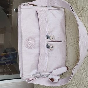 Like new Kipling Angie bag
